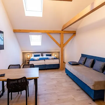 Benatky 214 Konukevi 4*