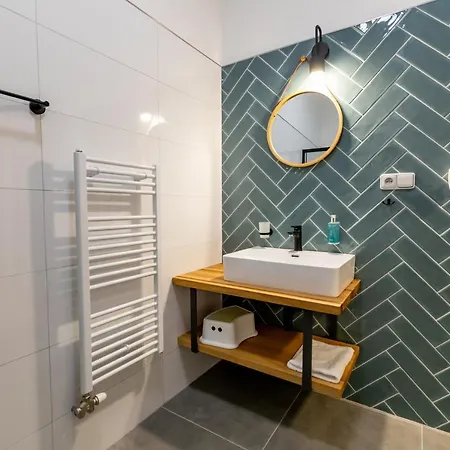 Konukevi Benatky 214 4*