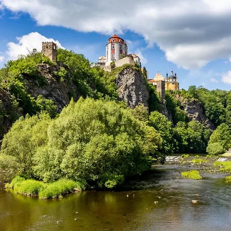 Benatky 214 Konukevi Vranov nad Dyjí