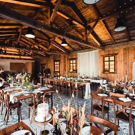 Benatky 214 Konukevi